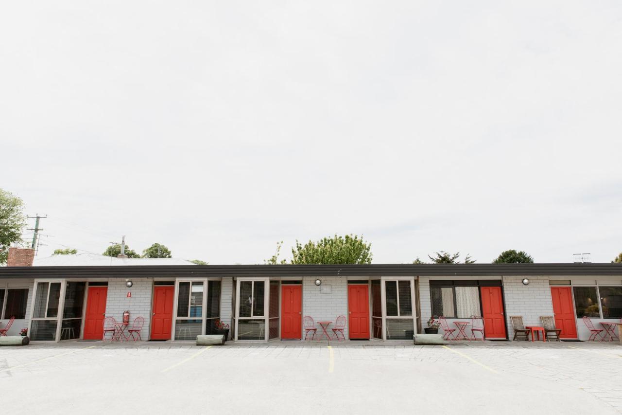 Anchor Wheel Motel Сейнт Хелънс Екстериор снимка